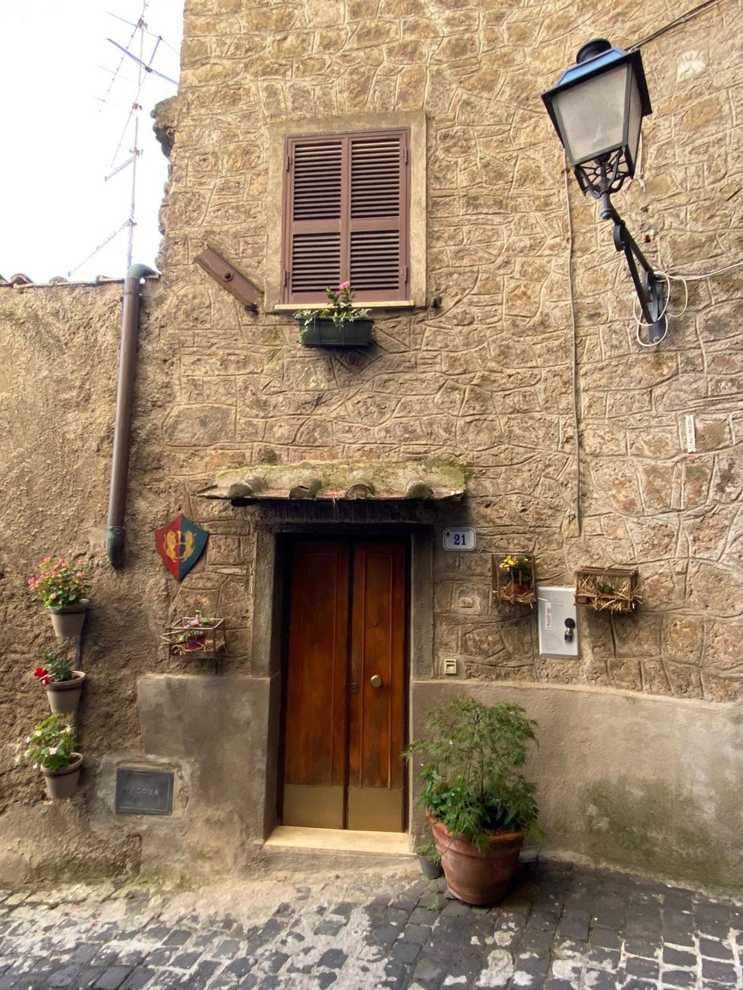 La Torretta Nel Borgo Villa Ronciglione  Exteriör bild